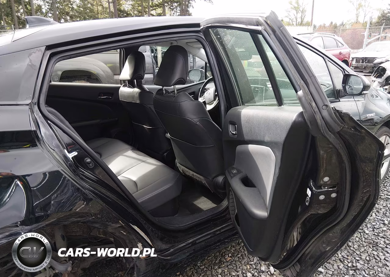 2016 Toyota Prius Four Touring VIN:JTDKARFU5G3506436 - 8