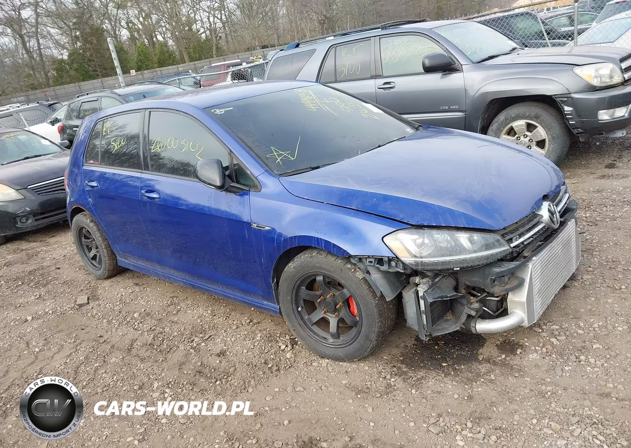 2015 Volkswagen Golf R 4-Door