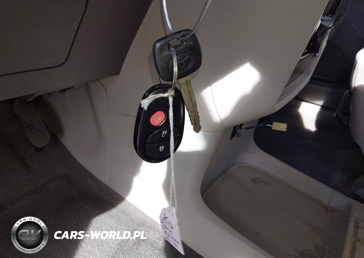 2012 Toyota Sienna Base V6 7 Passenger VIN:5TDZK3DC2CS199982 - 11