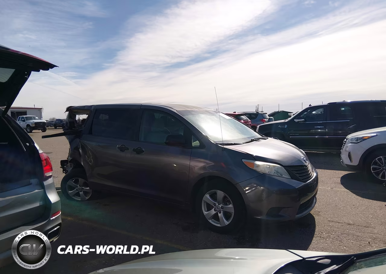 2012 Toyota Sienna Base V6 7 Passenger VIN:5TDZK3DC2CS199982 - 13