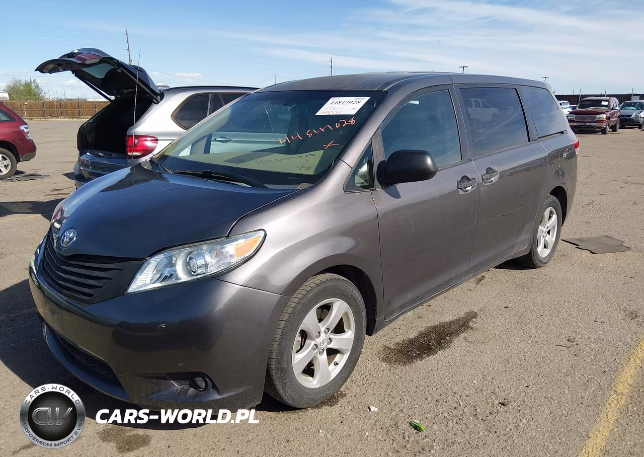 2012 Toyota Sienna Base V6 7 Passenger VIN:5TDZK3DC2CS199982 - 2