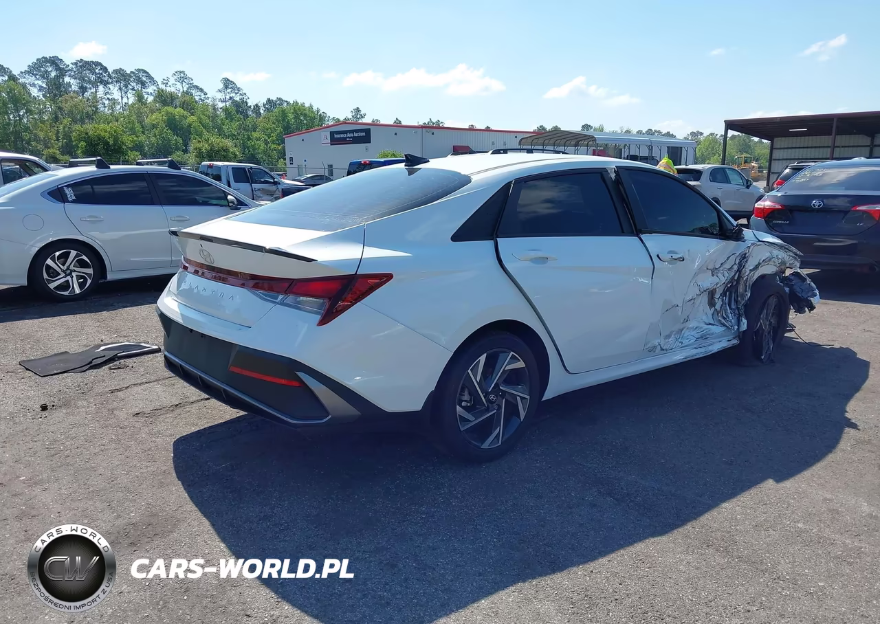 2025 Hyundai Elantra Sel Sport VIN:KMHLM4DG9SU930826 - 4