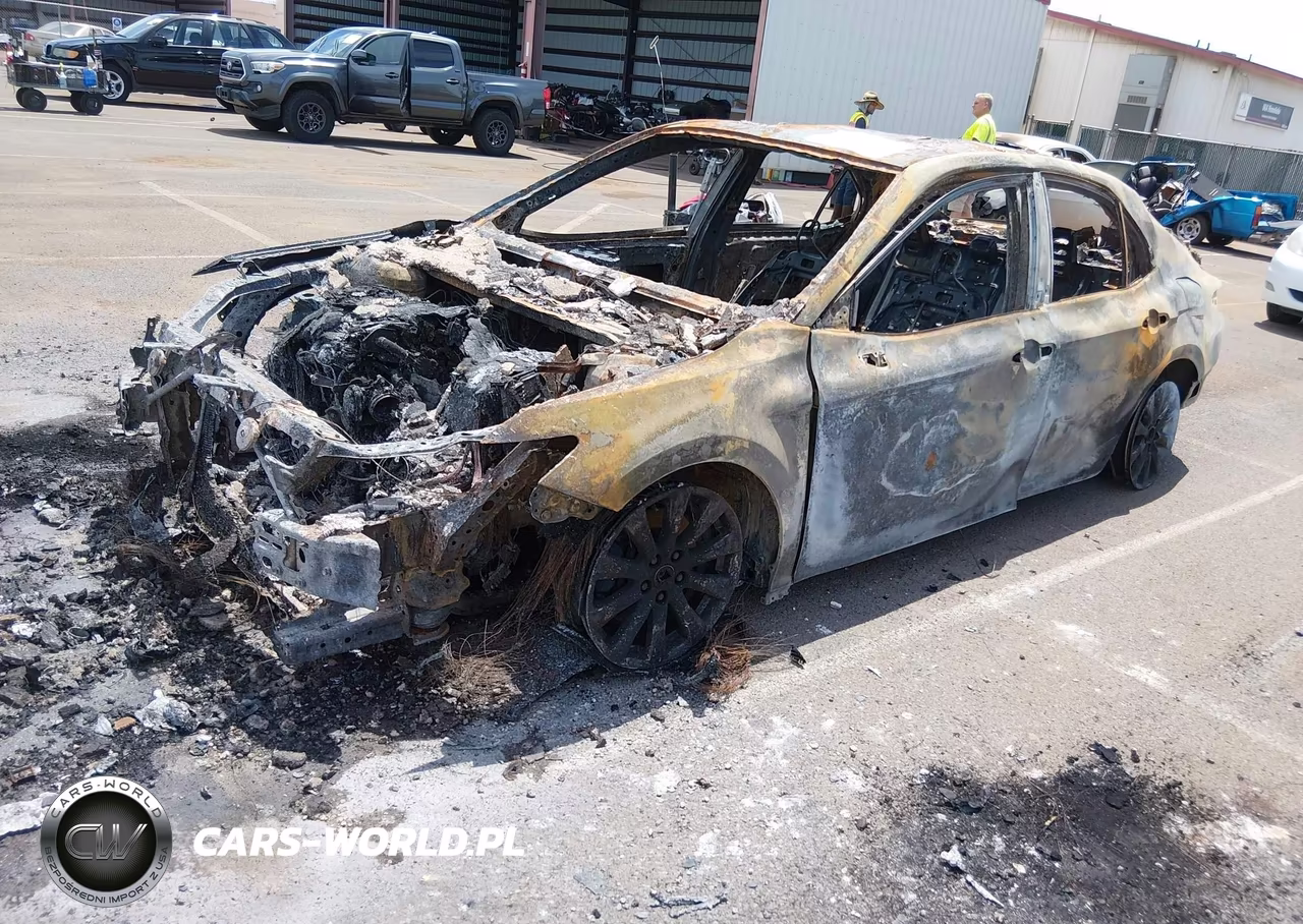 2018 Toyota Camry Le VIN:4T1B11HK5JU534263 - 2