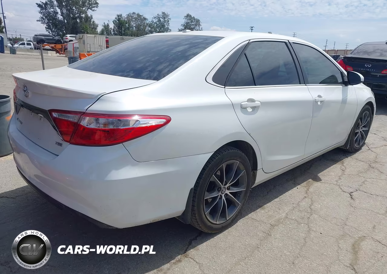 2016 Toyota Camry Xse V6 VIN:4T1BK1FK1GU575482 - 4