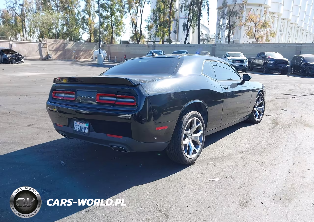 2015 Dodge Challenger Sxt Plus VIN:2C3CDZBG5FH775175 - 4