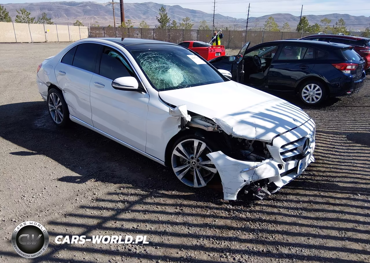 2018 Mercedes-Benz C 300 – zdjęcie 1 z 16