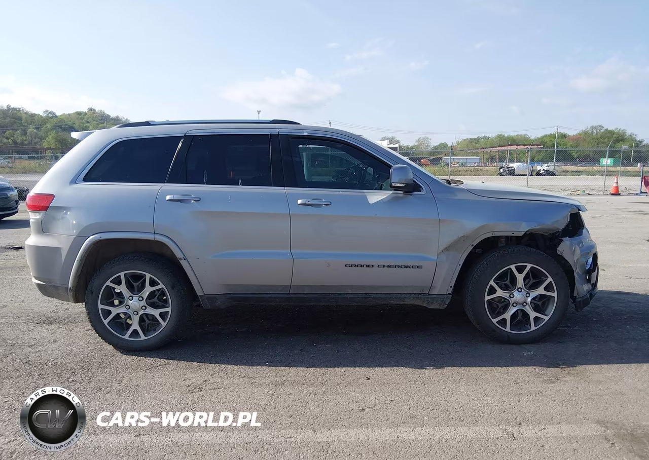 2018 Jeep Grand Cherokee Sterling Edition 4X4 VIN:1C4RJFBG4JC286520 - 13