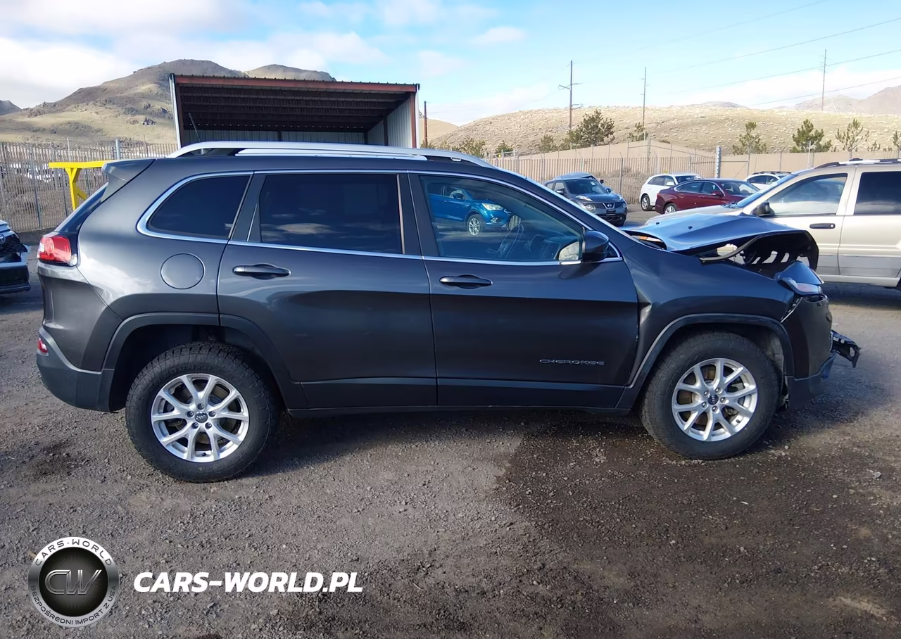 2016 Jeep Cherokee Latitude VIN:1C4PJMCS9GW269055 - 13