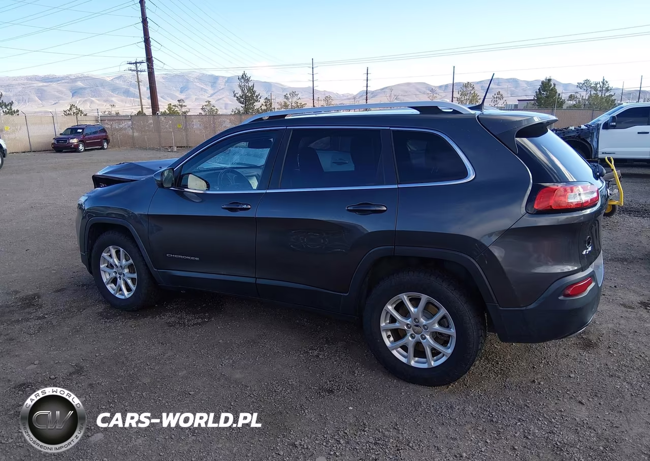 2016 Jeep Cherokee Latitude VIN:1C4PJMCS9GW269055 - 14
