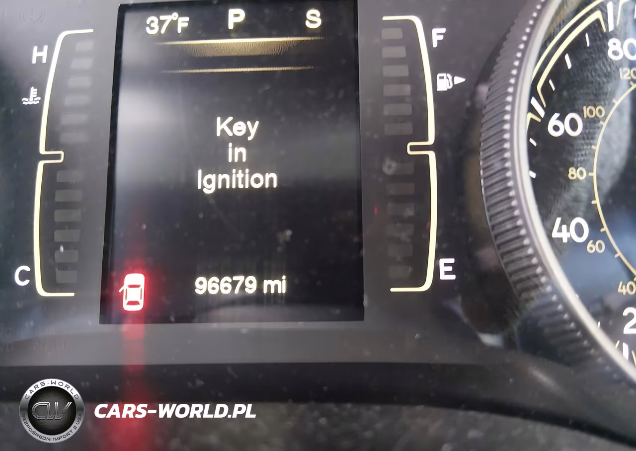 2016 Jeep Cherokee Latitude VIN:1C4PJMCS9GW269055 - 15