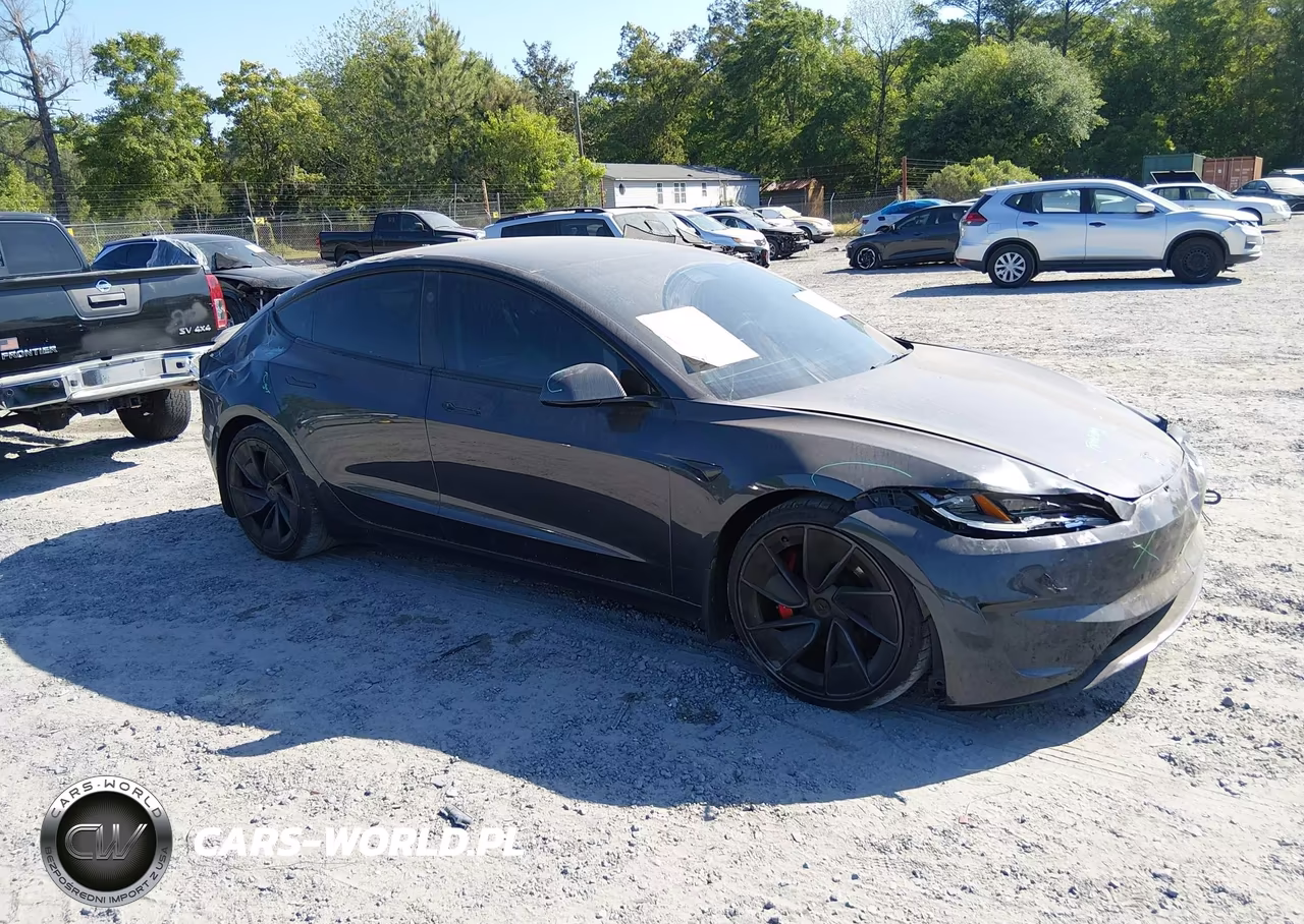 2024 Tesla Model 3 Performance All-Wheel Drive – zdjęcie 1 z 21
