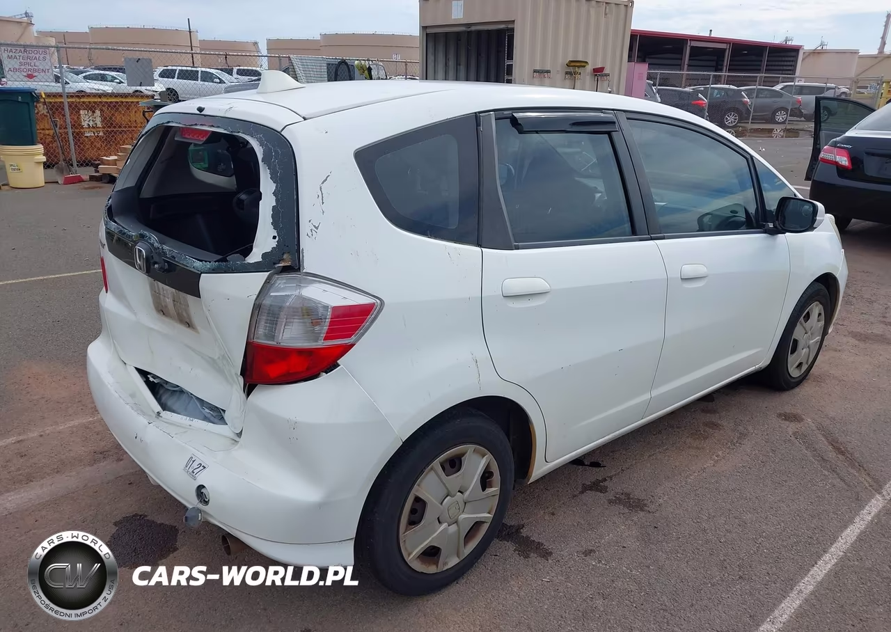 2013 Honda Fit VIN:JHMGE8H38DC042268 - 4