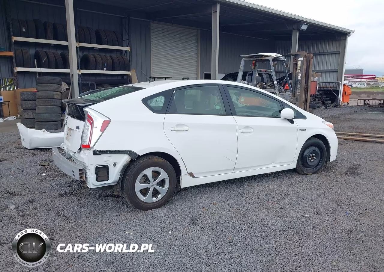 2014 Toyota Prius VIN:JTDKN3DU6E1761965 - 4