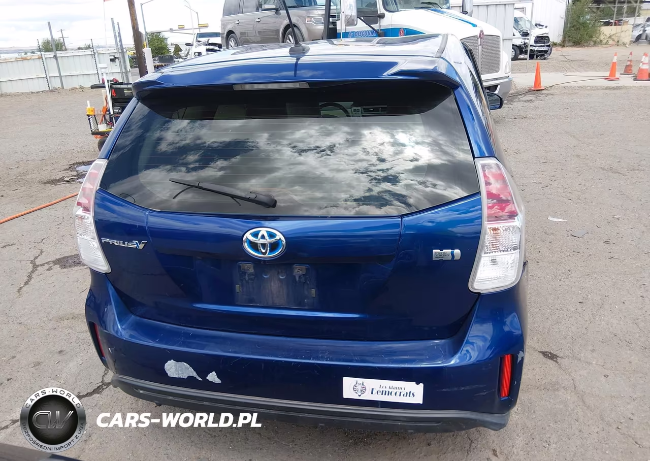 2017 Toyota Prius V Four VIN:JTDZN3EU0HJ060761 - 16