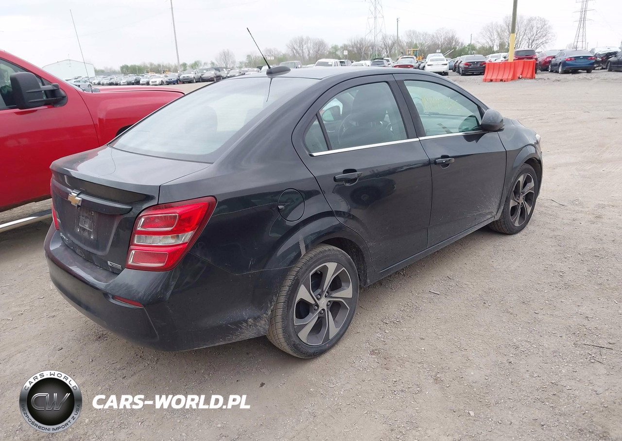 2019 Chevrolet Sonic Premier Auto VIN:1G1JF5SB5K4122405 - 4