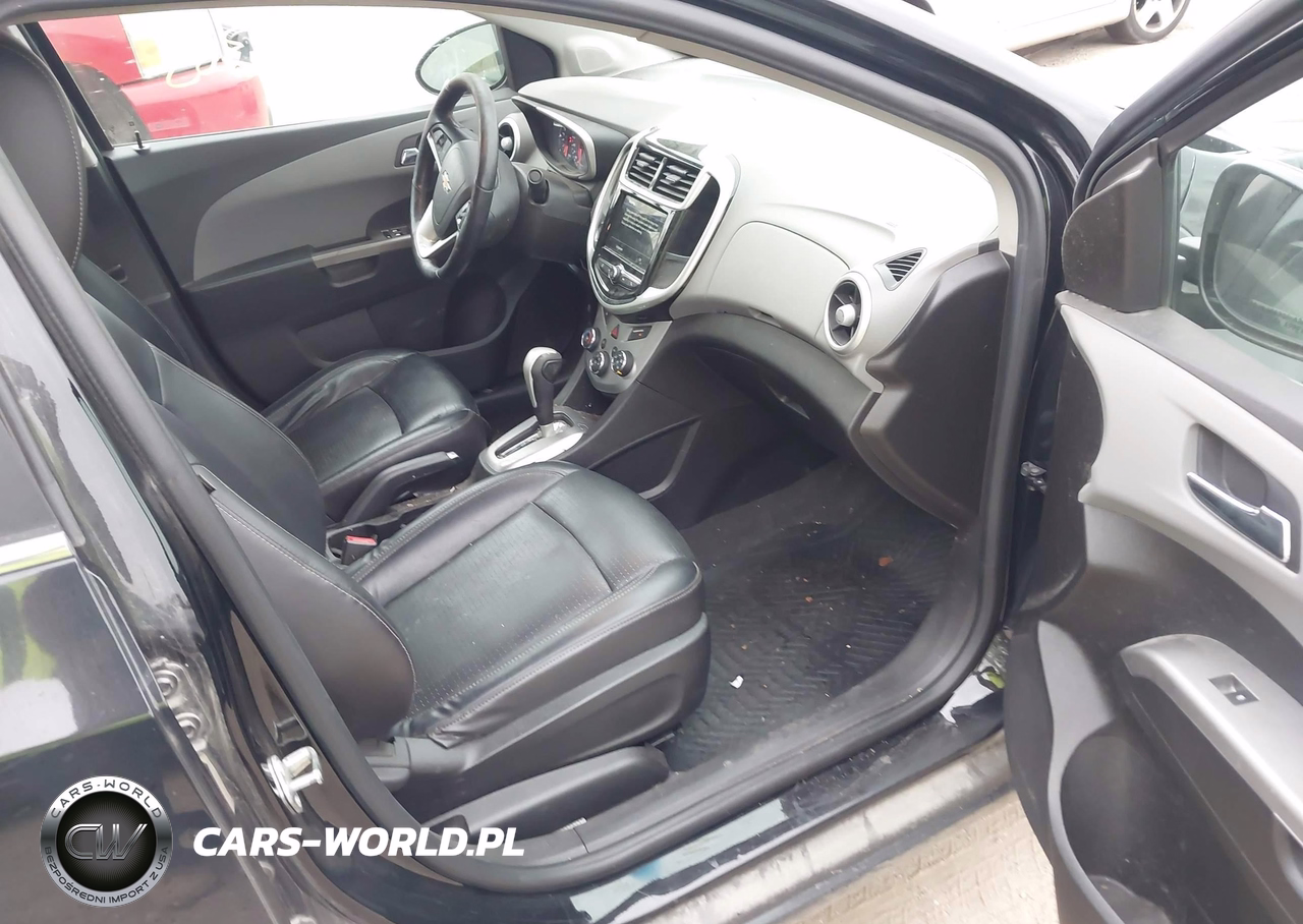 2019 Chevrolet Sonic Premier Auto VIN:1G1JF5SB5K4122405 - 5