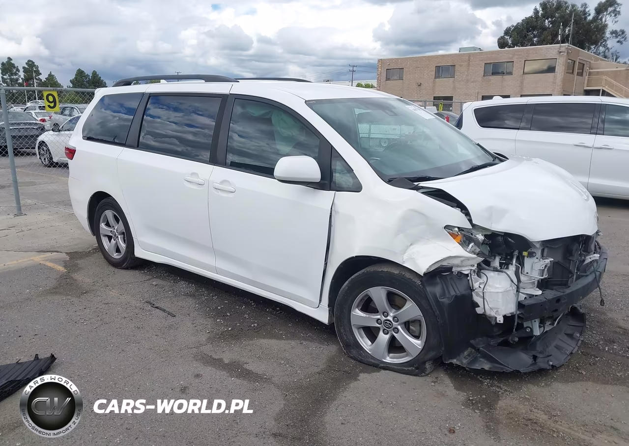 2020 Toyota Sienna Le