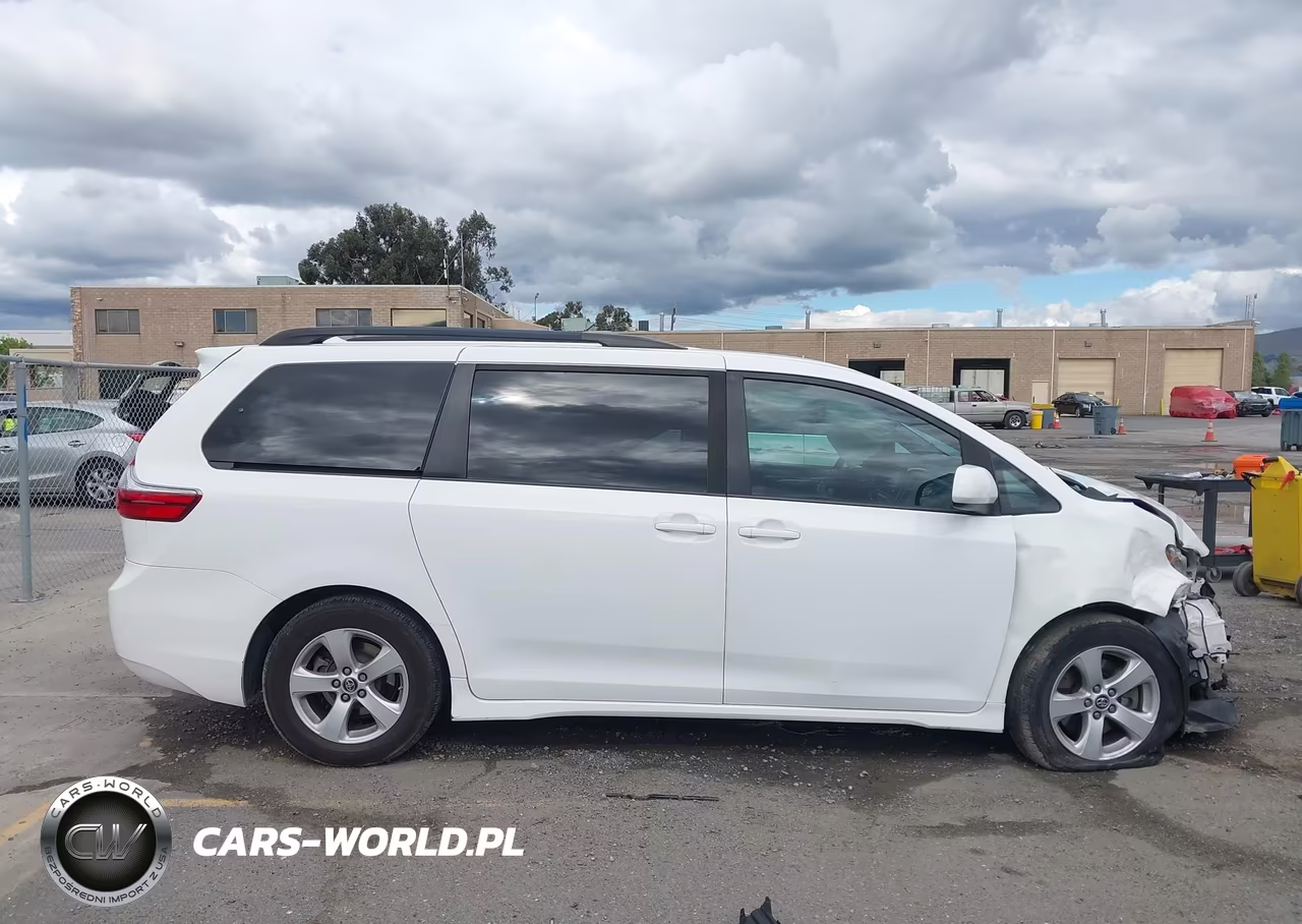 2020 Toyota Sienna Le VIN:5TDKZ3DC5LS047966 - 14