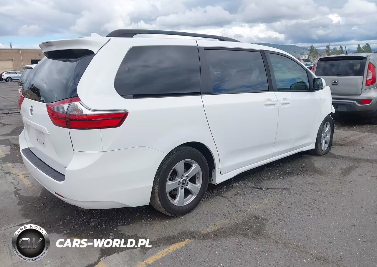 2020 Toyota Sienna Le VIN:5TDKZ3DC5LS047966 - 4