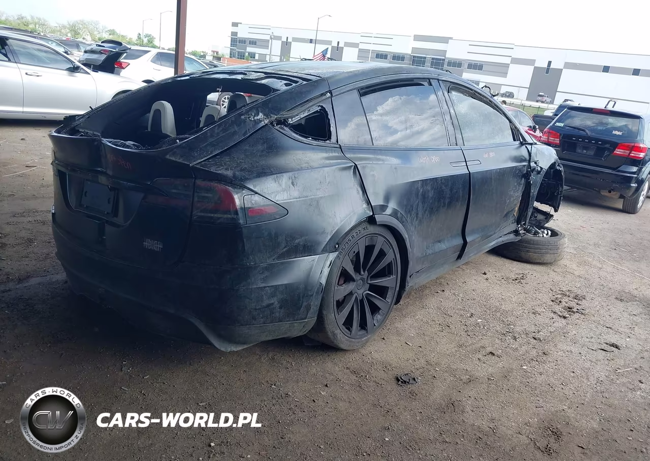 2023 Tesla Model X Plaid Tri Motor All-Wheel Drive VIN:7SAXCBE61PF404194 - 4