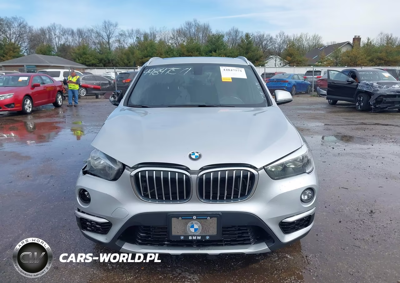 2018 BMW X1 xDrive28I VIN:WBXHT3C39J5K22657 - 12