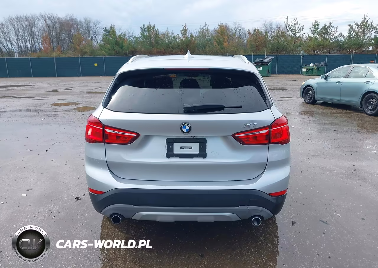 2018 BMW X1 xDrive28I VIN:WBXHT3C39J5K22657 - 16