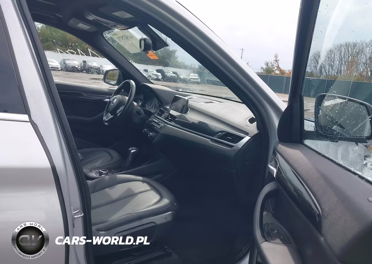 2018 BMW X1 xDrive28I VIN:WBXHT3C39J5K22657 - 5