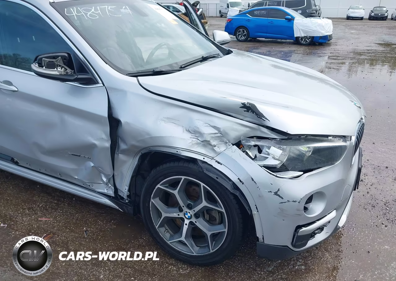 2018 BMW X1 xDrive28I VIN:WBXHT3C39J5K22657 - 6