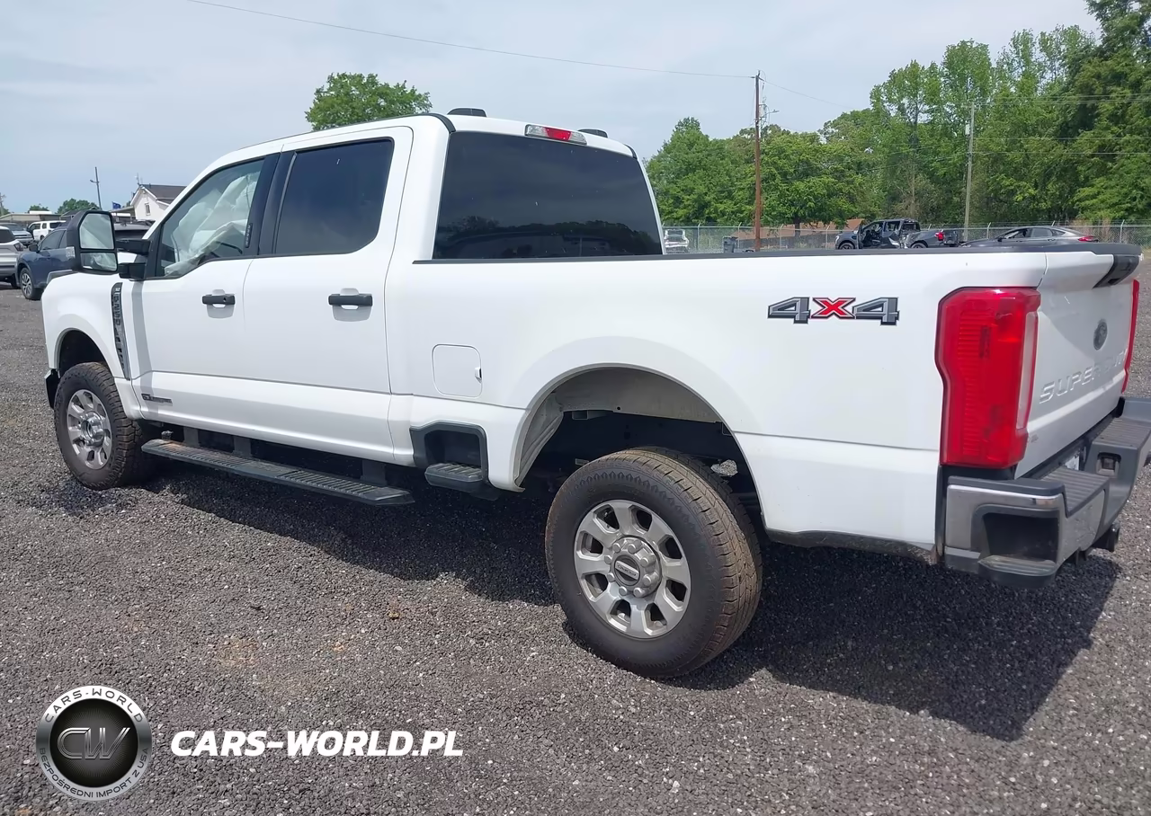 2024 Ford F-250 Xlt VIN:1FT7W2BT2REE10864 - 3