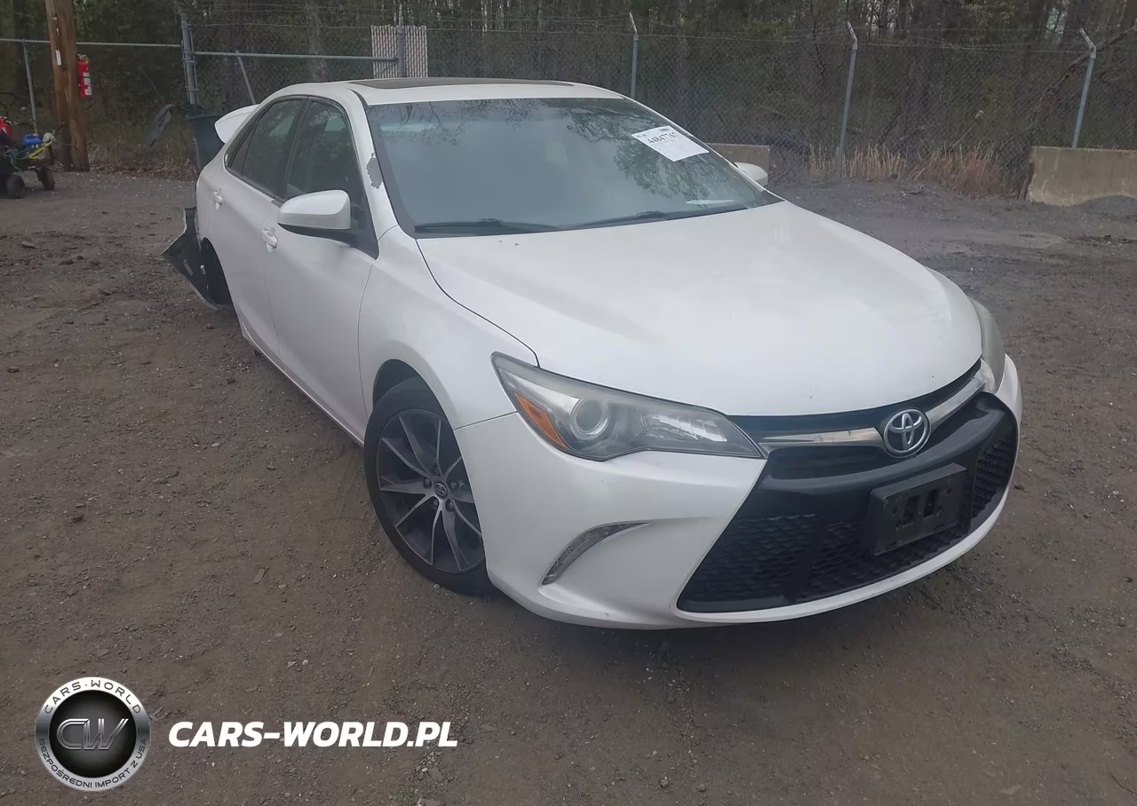 2015 Toyota Camry Xse