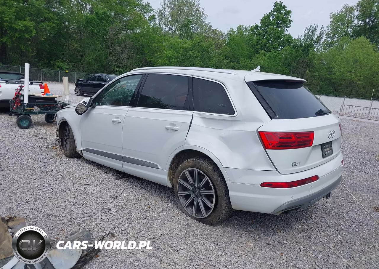 2017 Audi Q7 3.0T Premium VIN:WA1LAAF77HD024993 - 3