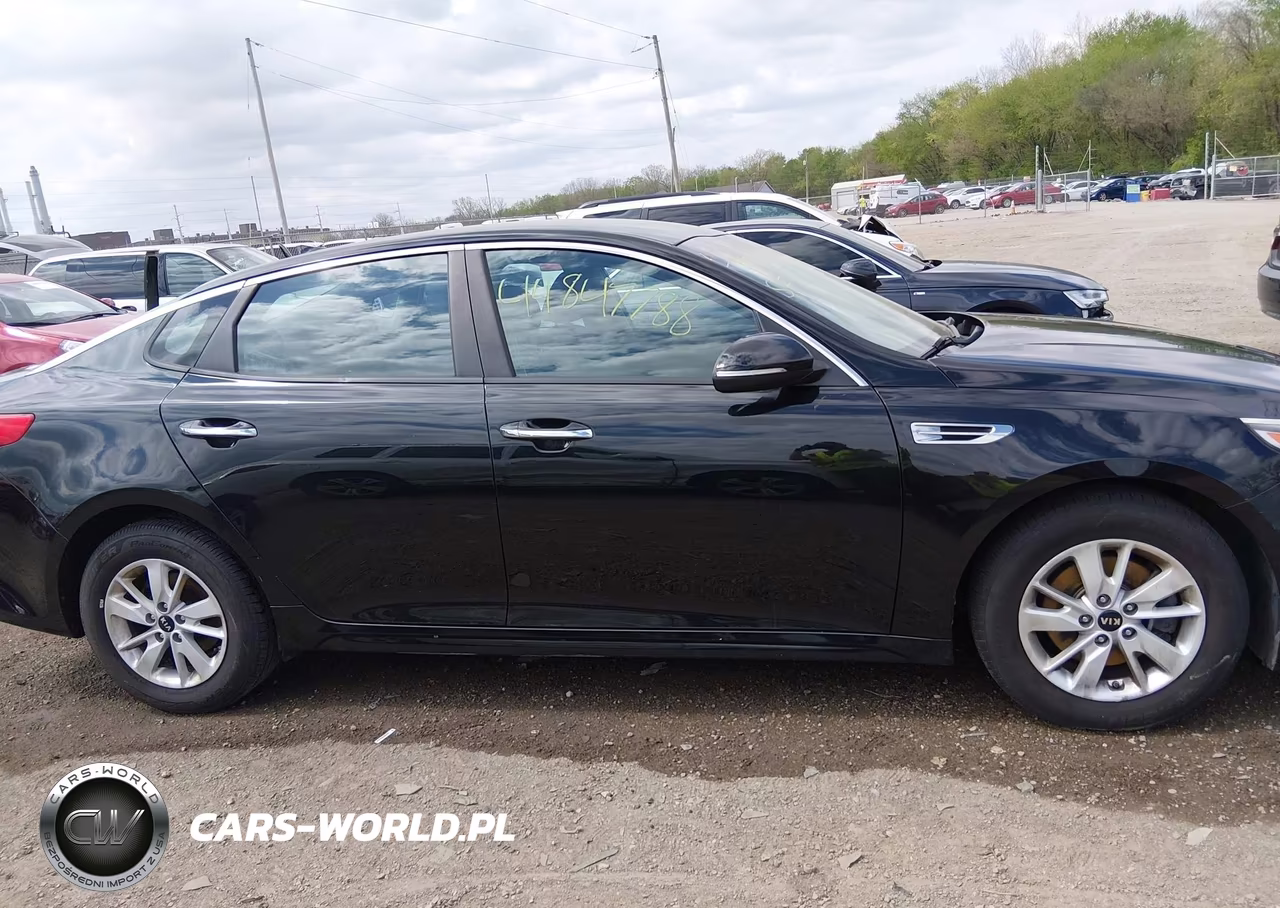 2018 Kia Optima Lx VIN:5XXGT4L37JG206869 - 13