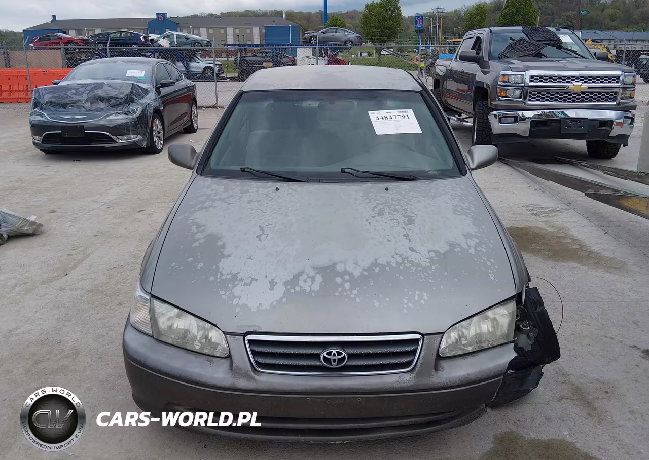 2000 Toyota Camry Le VIN:JT2BG22K3Y0466167 - 13