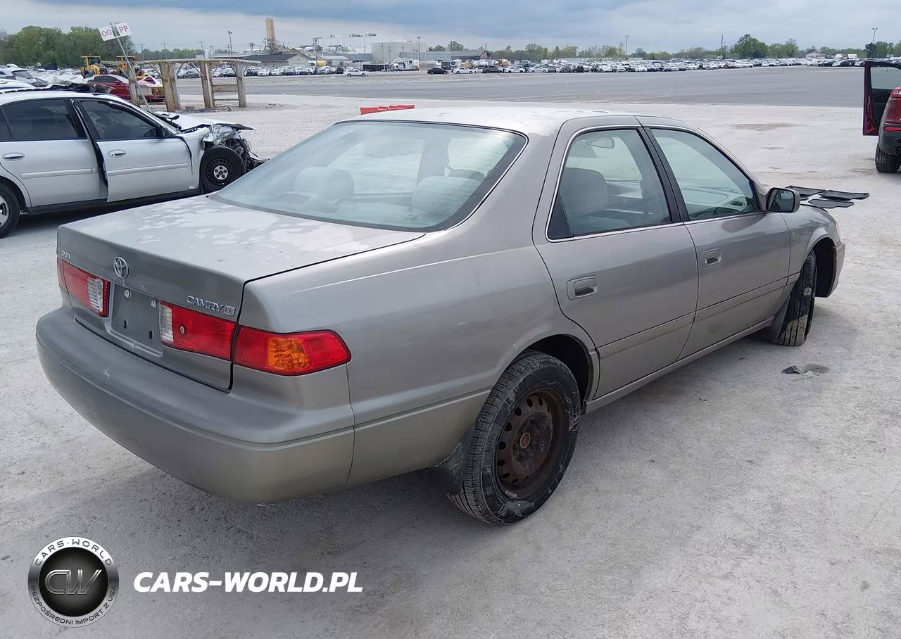 2000 Toyota Camry Le VIN:JT2BG22K3Y0466167 - 4