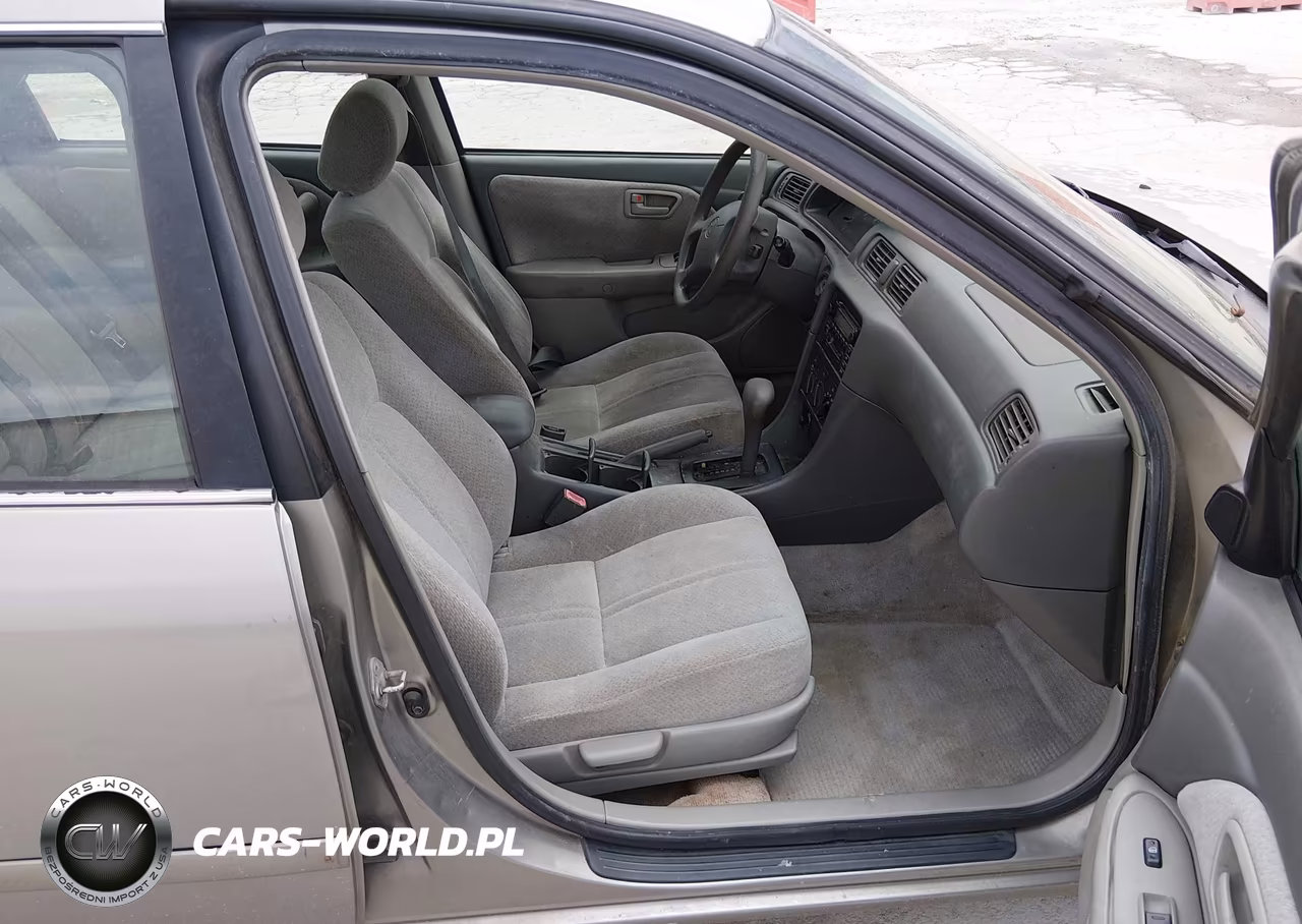 2000 Toyota Camry Le VIN:JT2BG22K3Y0466167 - 5
