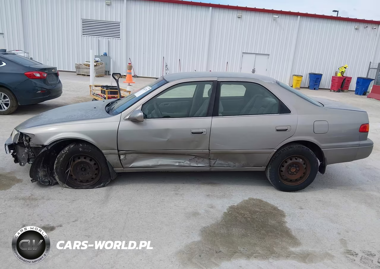 2000 Toyota Camry Le VIN:JT2BG22K3Y0466167 - 6