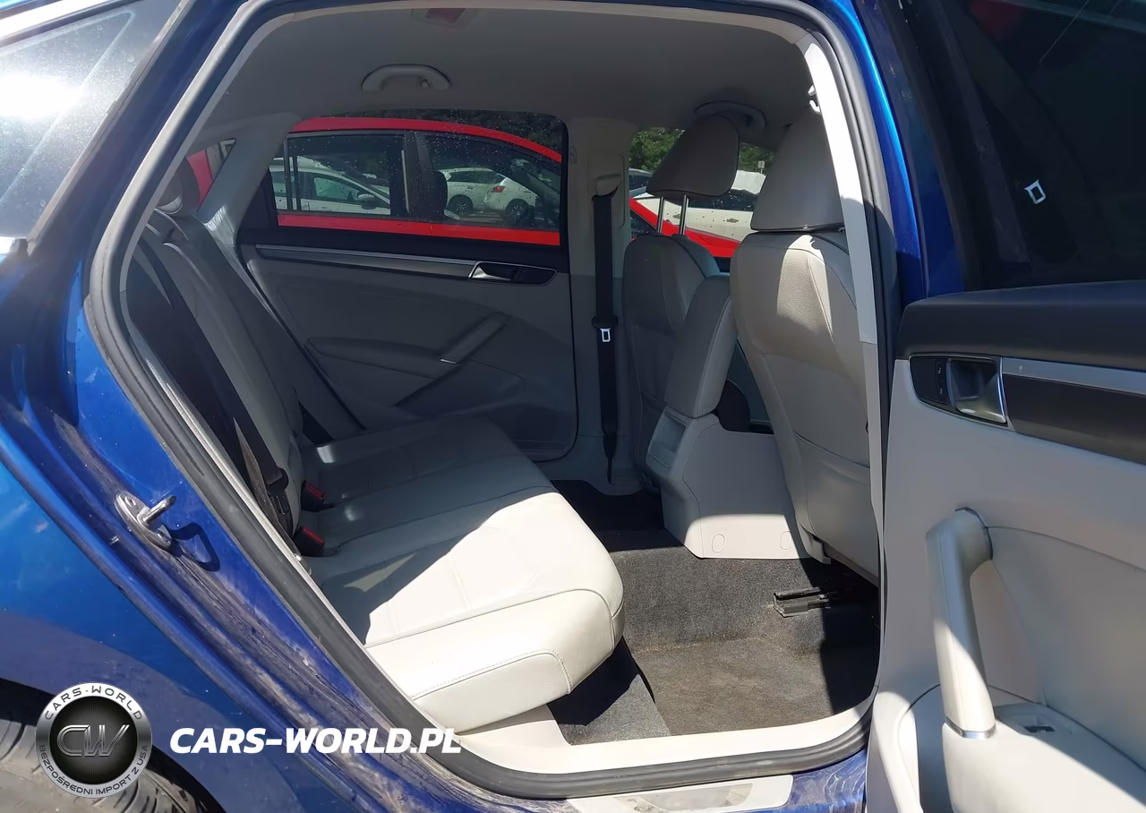 2016 Volkswagen Passat 1.8T R-Line VIN:1VWAT7A37GC068573 - 8