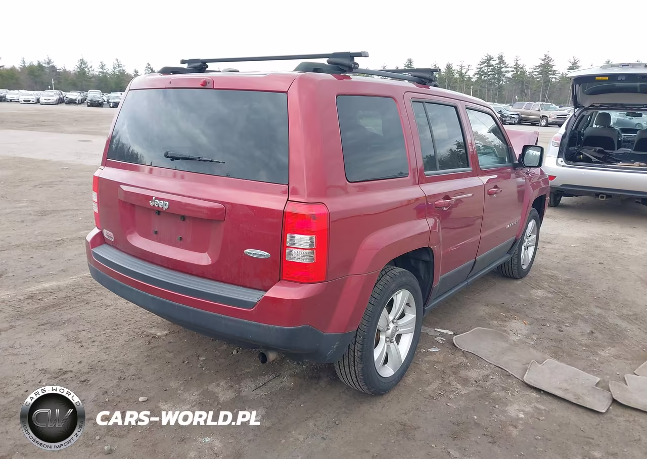 2015 Jeep Patriot Latitude VIN:1C4NJPFB6FD419850 - 4