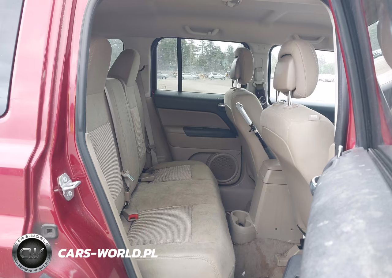 2015 Jeep Patriot Latitude VIN:1C4NJPFB6FD419850 - 8