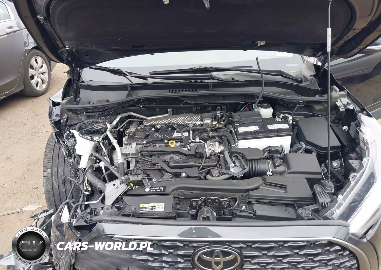 2022 Toyota Corolla Cross Xle VIN:7MUDAABG5NV037876 - 10