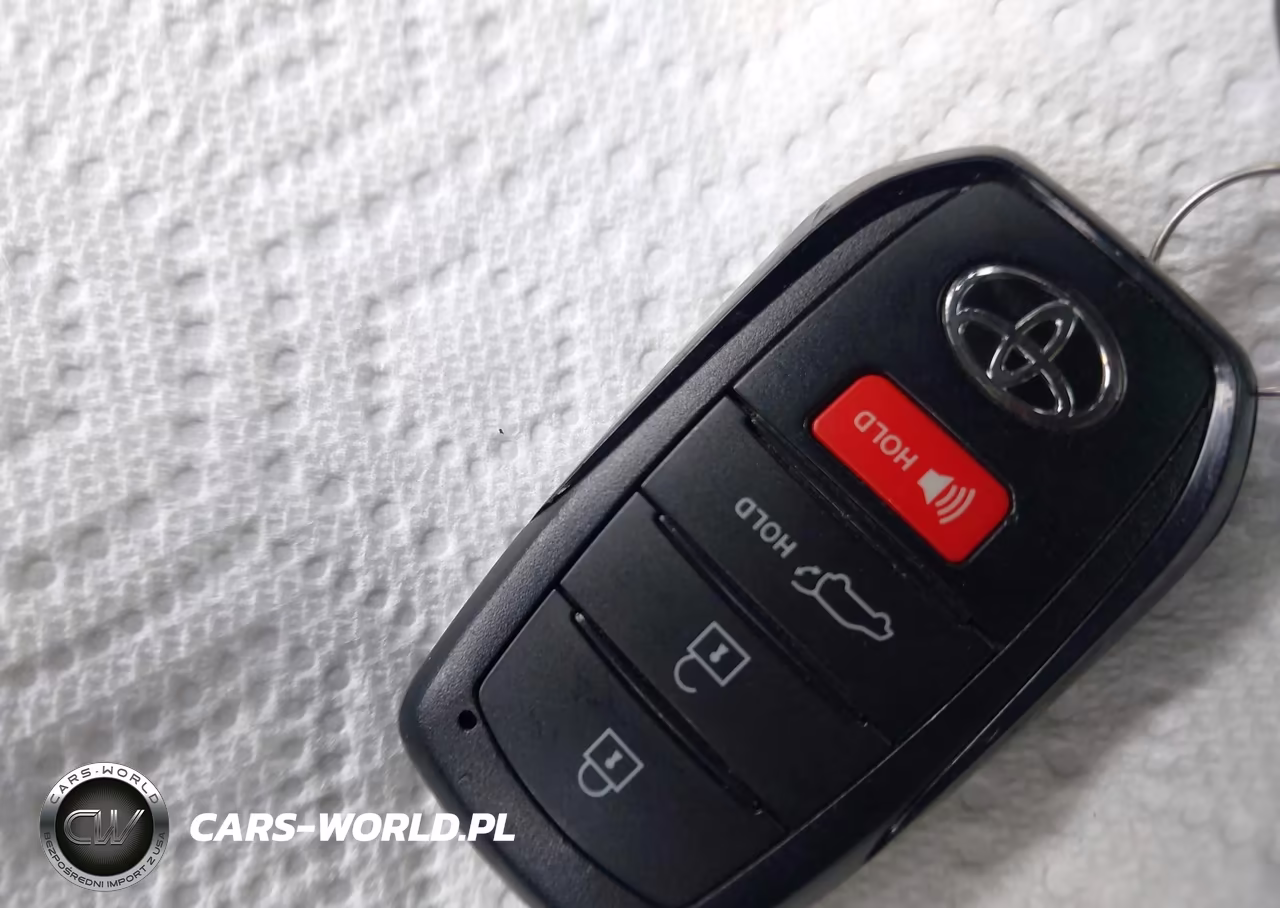 2022 Toyota Corolla Cross Xle VIN:7MUDAABG5NV037876 - 11