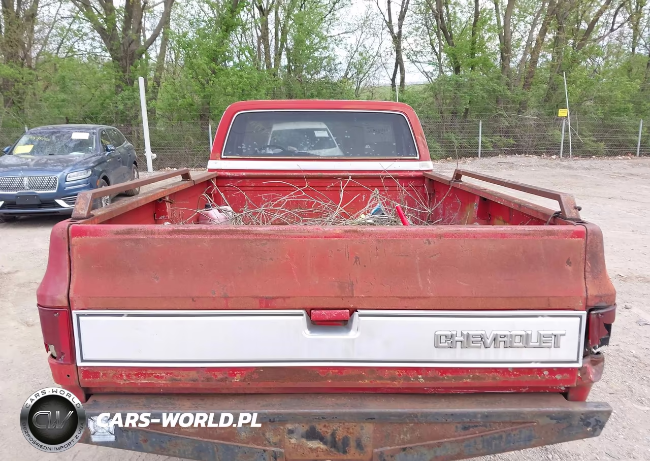 1985 Chevrolet C20 VIN:1GCGC24M0FS182441 - 12