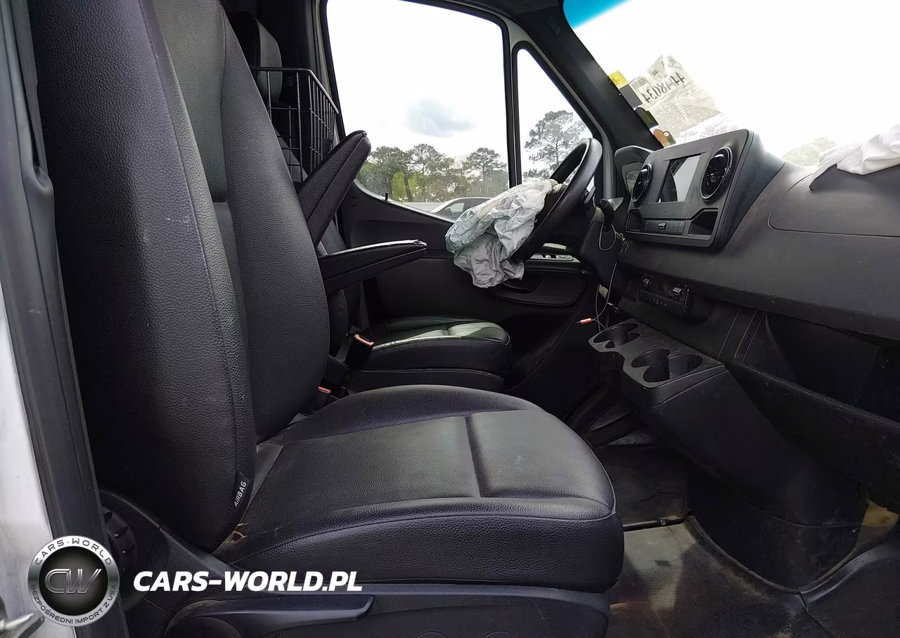 2022 Mercedes-Benz Sprinter 2500 Standard Roof I4 Diesel VIN:W1Y4DBHY9NT082565 - 5
