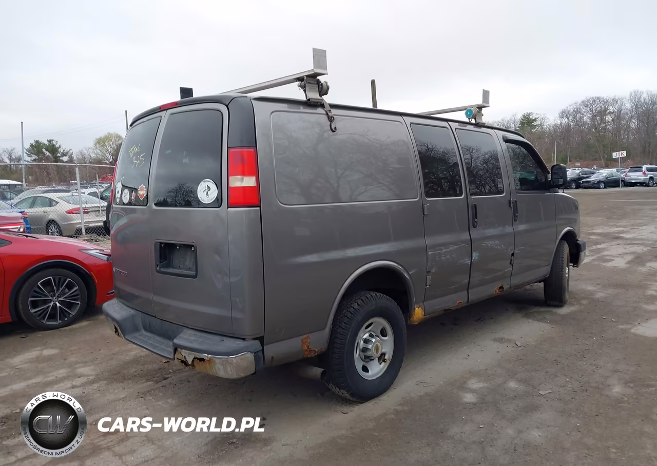 2012 Chevrolet Express 2500 Work Van VIN:1GCWGFCA4C1151547 - 4