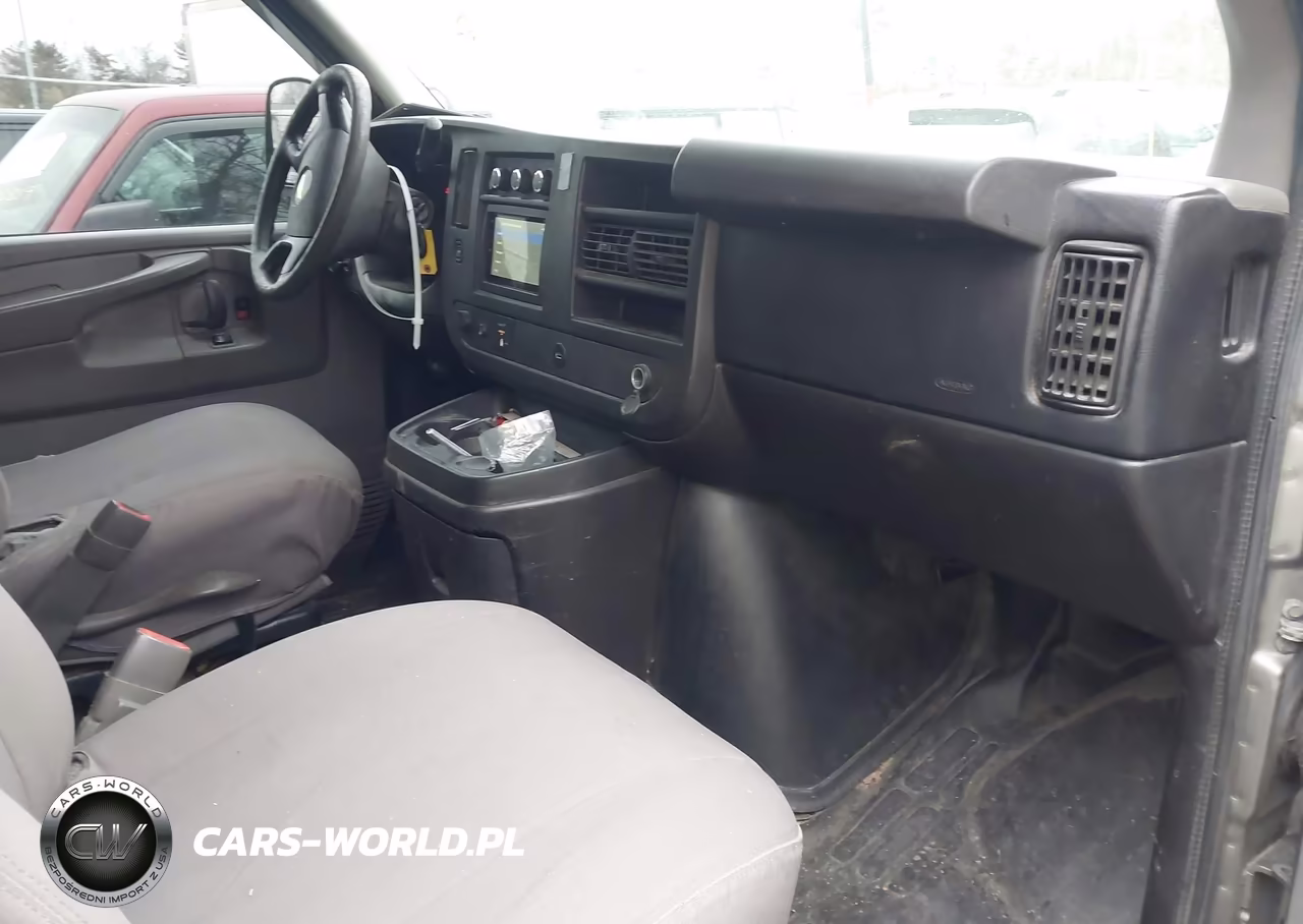 2012 Chevrolet Express 2500 Work Van VIN:1GCWGFCA4C1151547 - 5