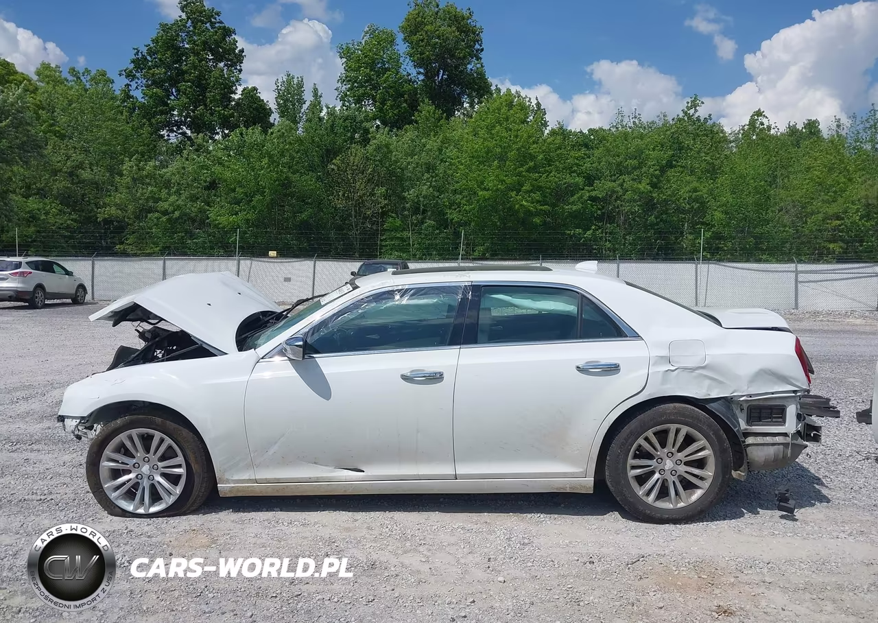 2016 Chrysler 300C VIN:2C3CCAEG6GH182118 - 14