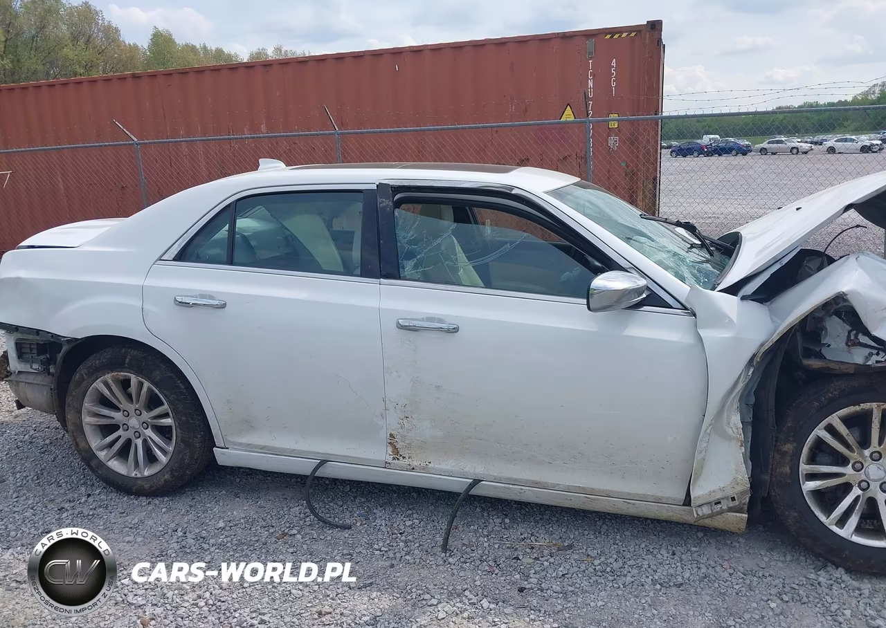 2016 Chrysler 300C VIN:2C3CCAEG6GH182118 - 19