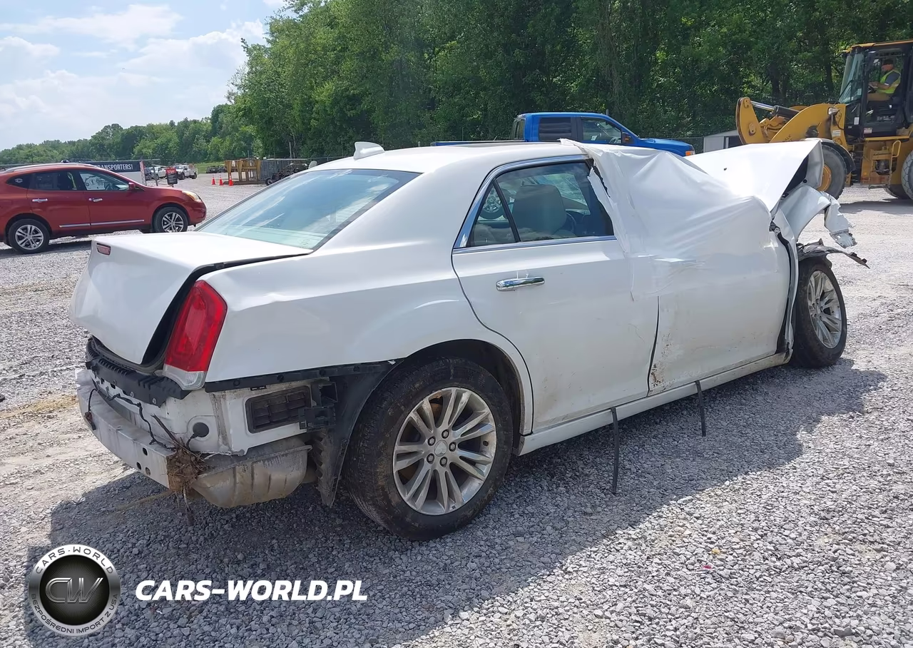 2016 Chrysler 300C VIN:2C3CCAEG6GH182118 - 4