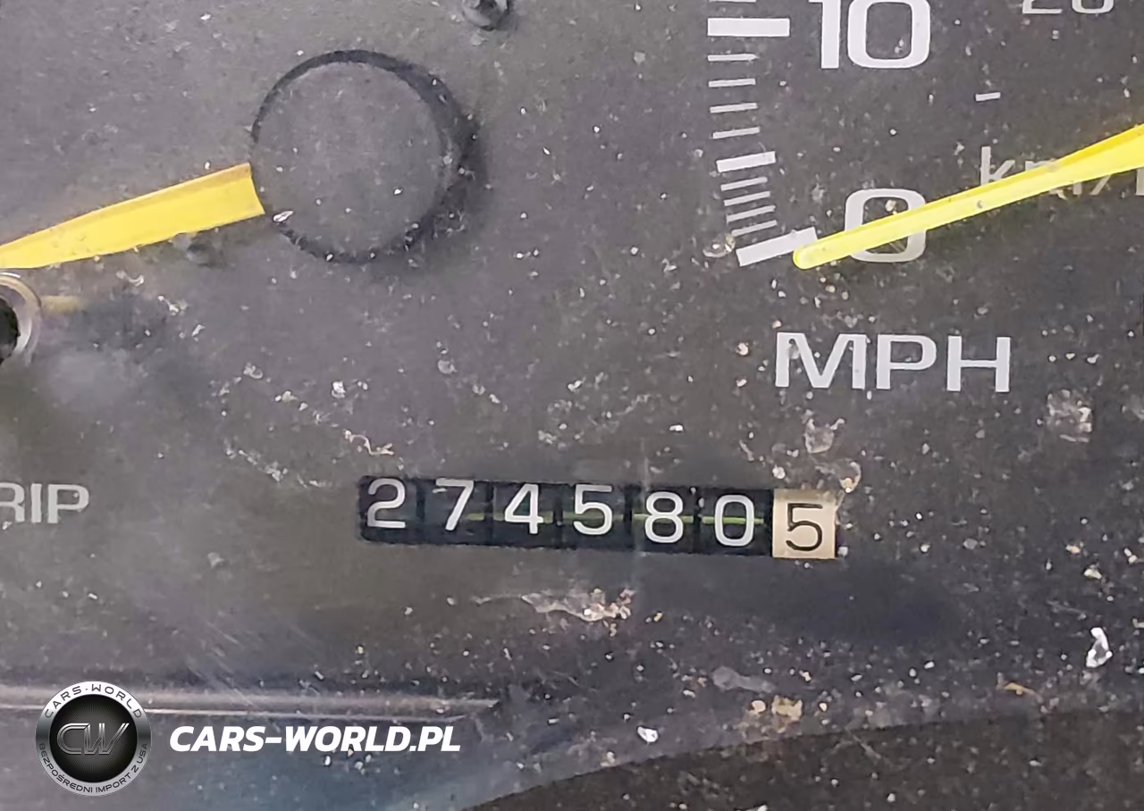 1999 Chevrolet Suburban 2500 VIN:3GNGK26J3XG116441 - 16