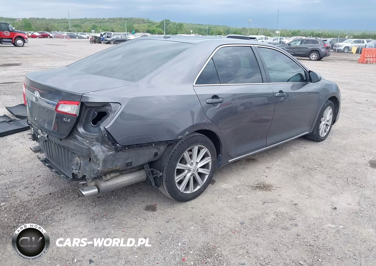 2013 Toyota Camry Xle V6 VIN:4T1BK1FK8DU022386 - 4